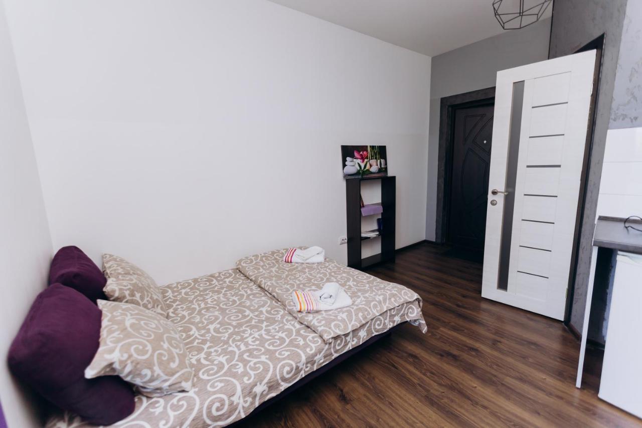 Нові Apartments Біля Жд Вокзалу อิวาโน-ฟรานกิฟสเก ภายนอก รูปภาพ