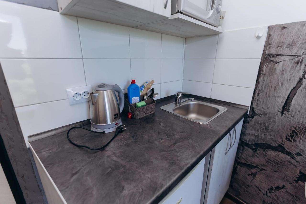 Нові Apartments Біля Жд Вокзалу อิวาโน-ฟรานกิฟสเก ภายนอก รูปภาพ