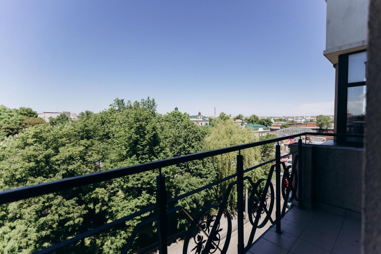 Нові Apartments Біля Жд Вокзалу อิวาโน-ฟรานกิฟสเก ภายนอก รูปภาพ