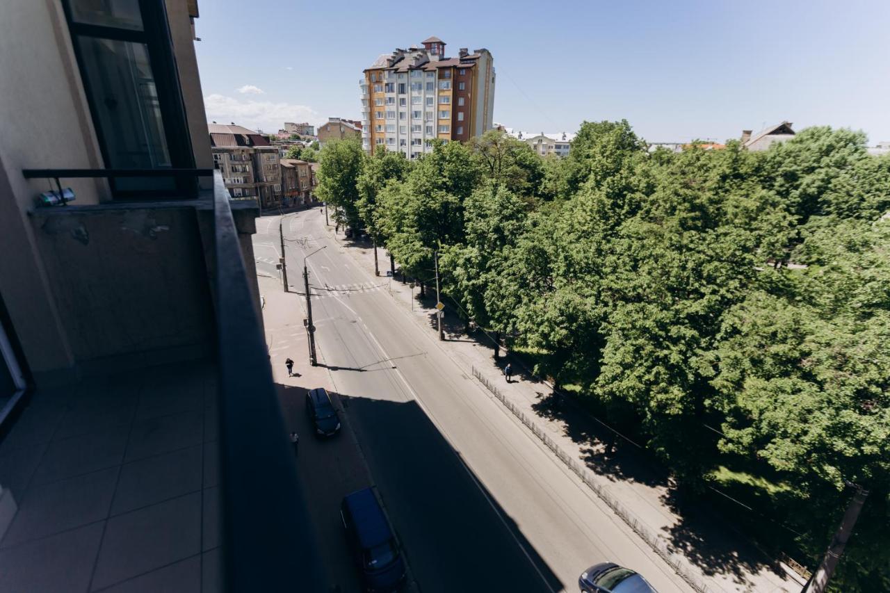 Нові Apartments Біля Жд Вокзалу อิวาโน-ฟรานกิฟสเก ภายนอก รูปภาพ